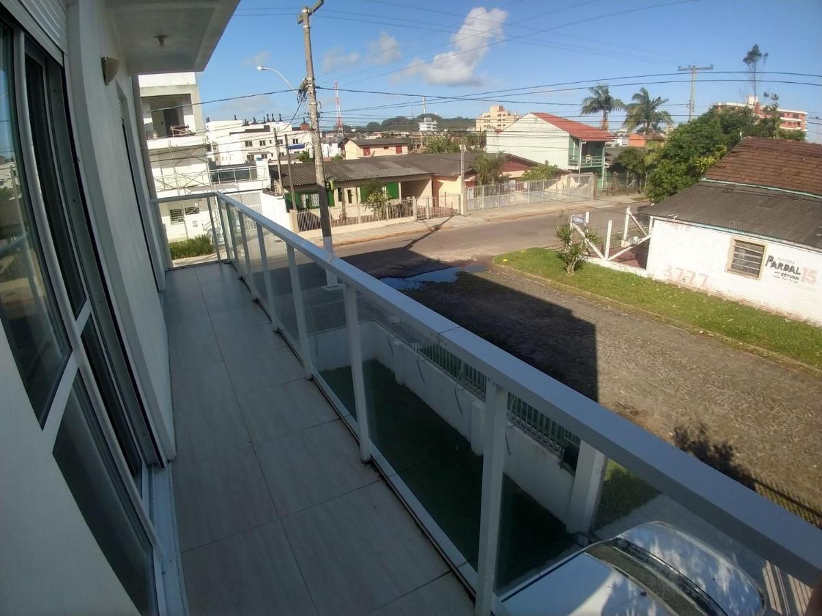 Apto. 03 Quartos à 500m da Praia Apartamento Torres Exterior foto
